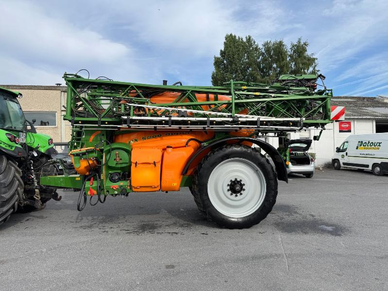 AMAZONE UX5200 - Trailed sprayer: picture 2 AMAZONE UX5200 - Trailed sprayer: picture 2