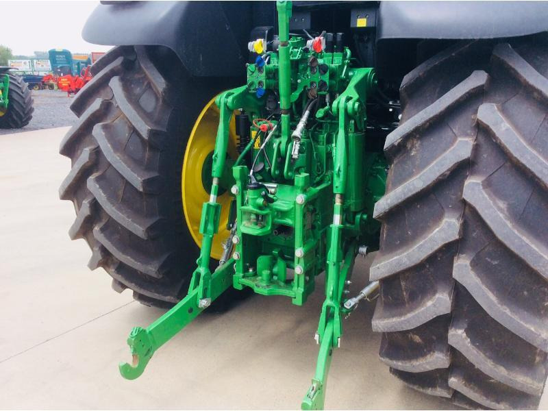 JOHN DEERE 6175M - Farm tractor: picture 5 JOHN DEERE 6175M - Farm tractor: picture 5