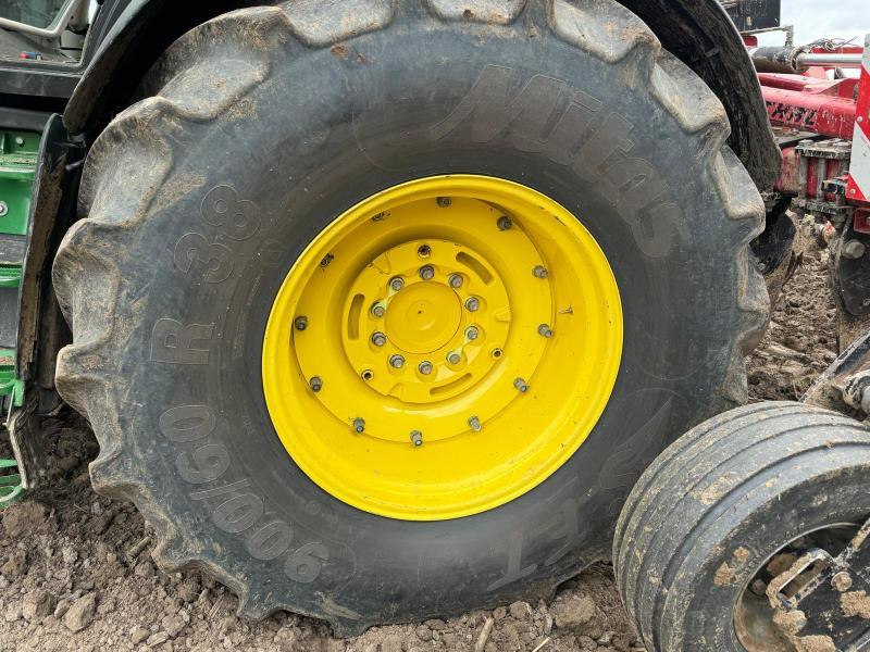 JOHN DEERE 6R250 - Farm tractor: picture 5 JOHN DEERE 6R250 - Farm tractor: picture 5