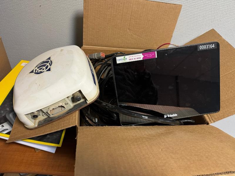 TRIMBLE GFX 750 RTK - Navigation system for Agricultural machinery: picture 1 TRIMBLE GFX 750 RTK - Navigation system for Agricultural machinery: picture 1