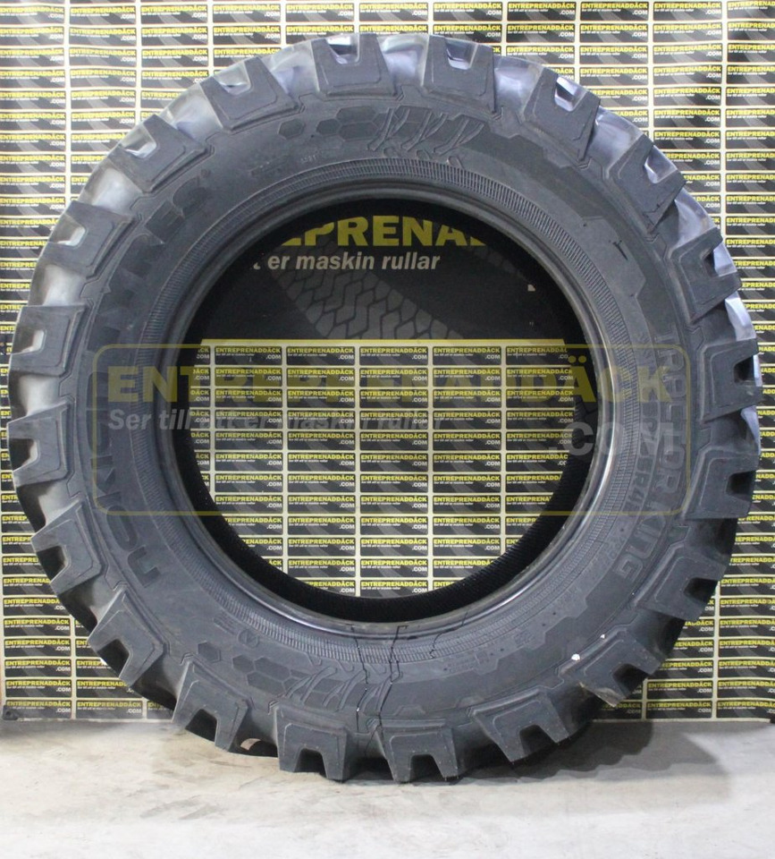 Nokian Tractor King 650/65R42 – Available as loose tyre or complete wheel - Farm tractor: picture 3 Nokian Tractor King 650/65R42 – Available as loose tyre or complete wheel - Farm tractor: picture 3