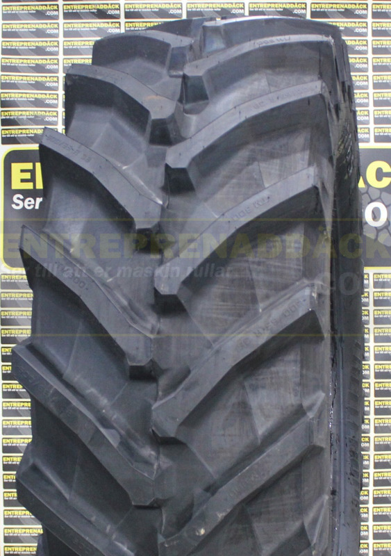 Trelleborg TM 800 650/65R42: Radial Tires for Modern Agricultural Tractors - Farm tractor: picture 2 Trelleborg TM 800 650/65R42: Radial Tires for Modern Agricultural Tractors - Farm tractor: picture 2