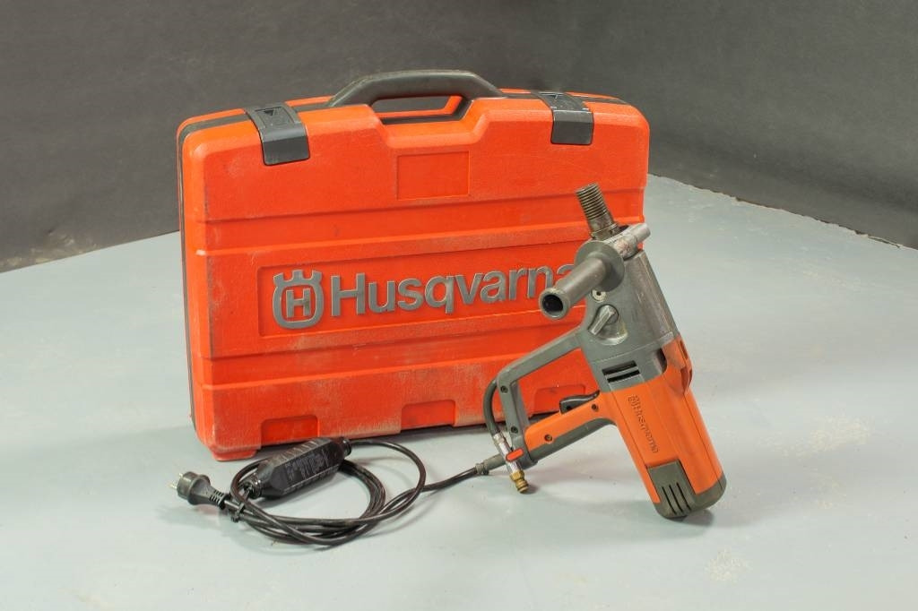 Husqvarna DM230 - Construction equipment: picture 3 Husqvarna DM230 - Construction equipment: picture 3