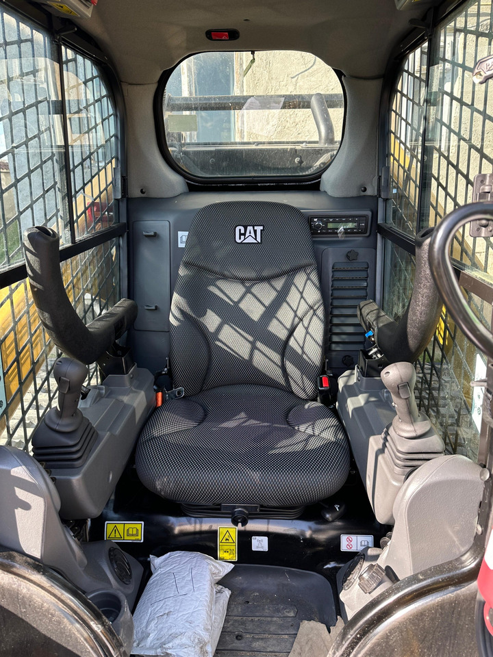 CATERPILLAR 299 D3 XE Mini track loader - Compact track loader: picture 4 CATERPILLAR 299 D3 XE Mini track loader - Compact track loader: picture 4