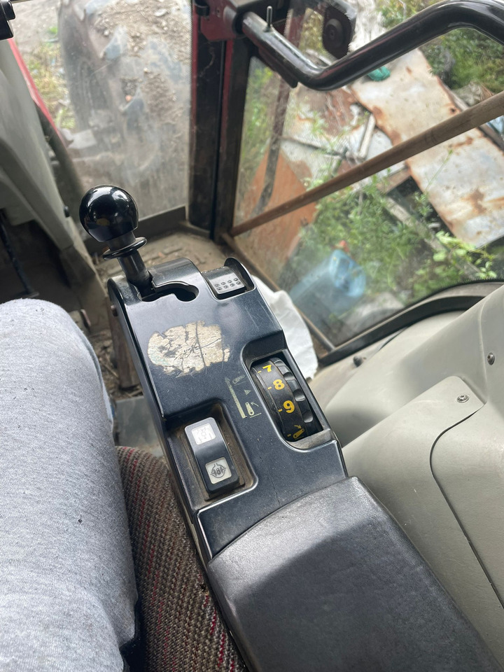 Farm tractor Massey Ferguson 8220 Tractor: picture 8 Farm tractor Massey Ferguson 8220 Tractor: picture 8