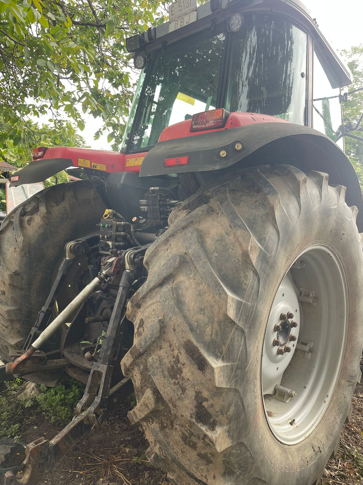 Farm tractor Massey Ferguson 8220 Tractor: picture 10 Farm tractor Massey Ferguson 8220 Tractor: picture 10