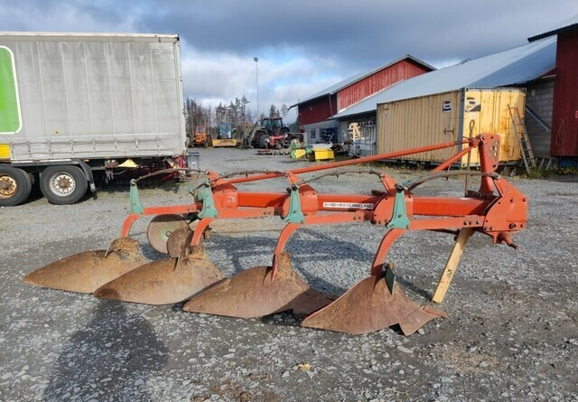 Kverneland A8 sarka-aura 4-siipinen - Plow: picture 2 Kverneland A8 sarka-aura 4-siipinen - Plow: picture 2