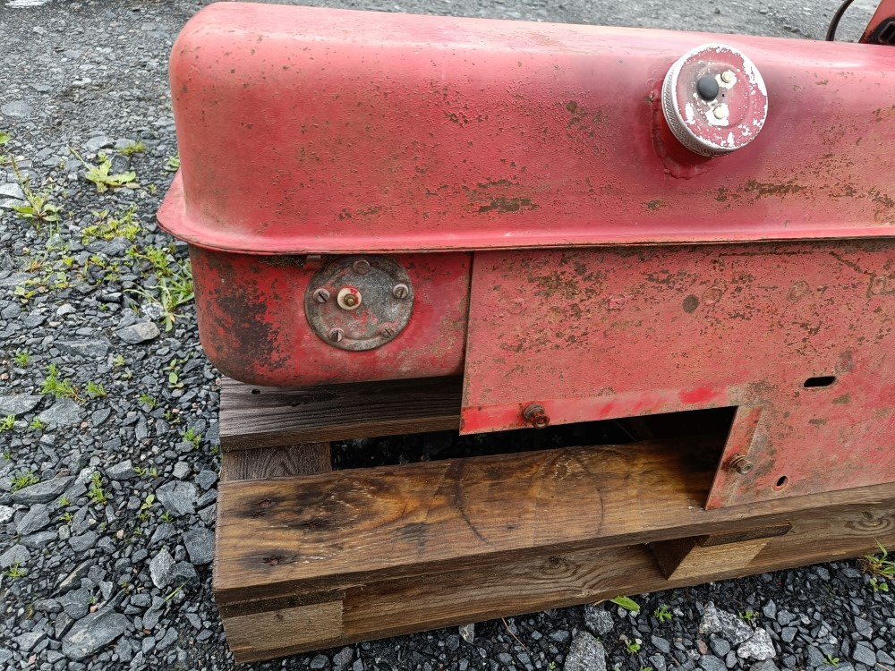 Sampo 410 polttoainetankki - Fuel tank for Combine harvester: picture 5 Sampo 410 polttoainetankki - Fuel tank for Combine harvester: picture 5