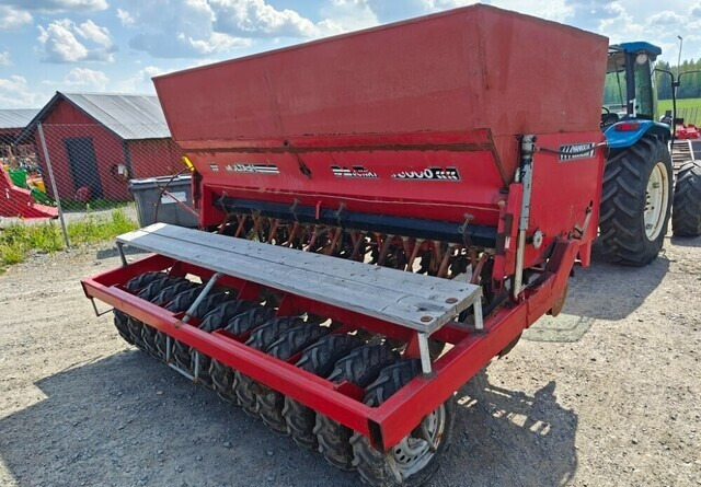 Simulta-Junkkari kylvölannoitin - 300cm - VIDEO - Seed drill: picture 4 Simulta-Junkkari kylvölannoitin - 300cm - VIDEO - Seed drill: picture 4