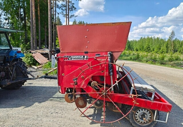 Simulta-Junkkari kylvölannoitin - 300cm - VIDEO - Seed drill: picture 2 Simulta-Junkkari kylvölannoitin - 300cm - VIDEO - Seed drill: picture 2