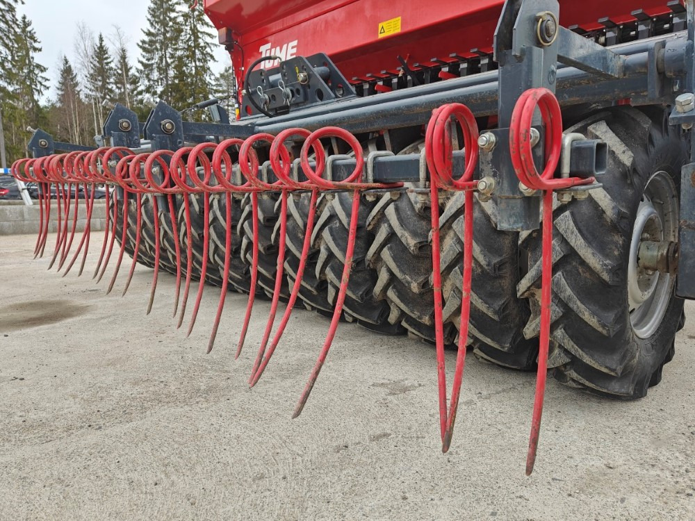 Combine seed drill Tume HKL 3000 JC Pro Täyskiekkokone: picture 13