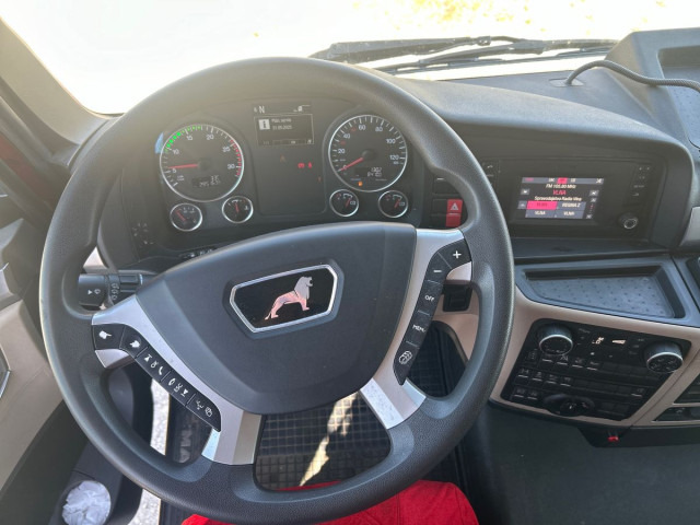 MAN TGX 26.470 6X2-4 BL tandem - Curtainsider truck: picture 4 MAN TGX 26.470 6X2-4 BL tandem - Curtainsider truck: picture 4