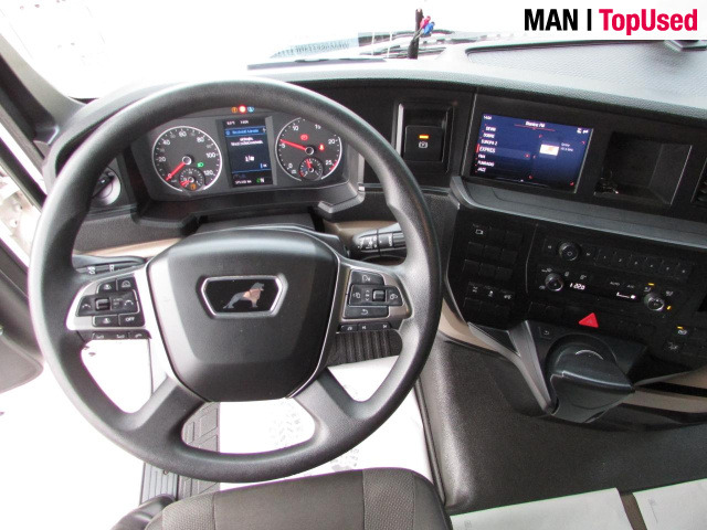 Interior photo 3: Tractor unit MAN TGX 18.470 4x2 BL SA Euro6 Retarder Klima ZV