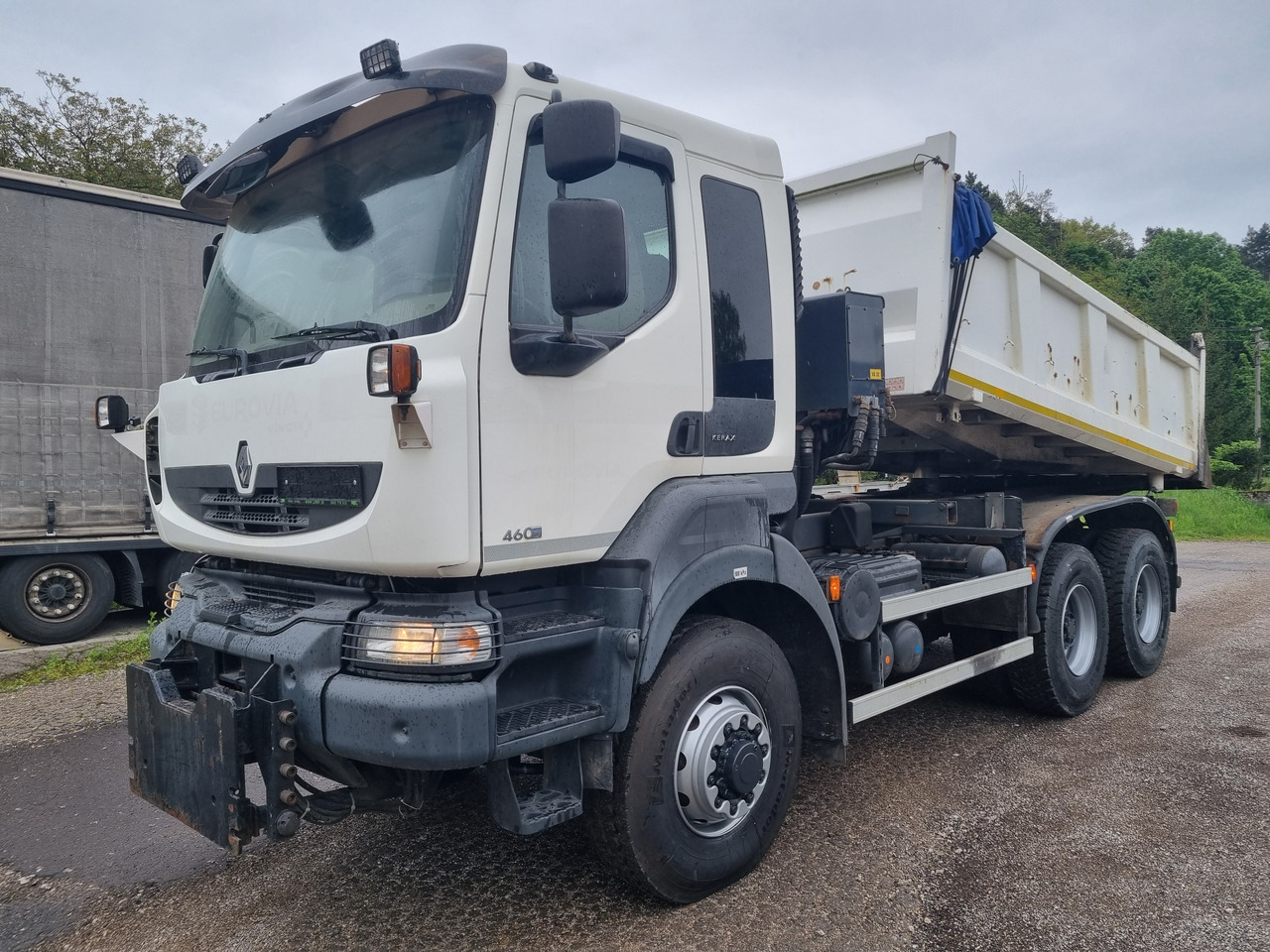 RENAULT KERAX 32.460 6x6 S1 sklápač EURO5 - Tipper: picture 1 RENAULT KERAX 32.460 6x6 S1 sklápač EURO5 - Tipper: picture 1