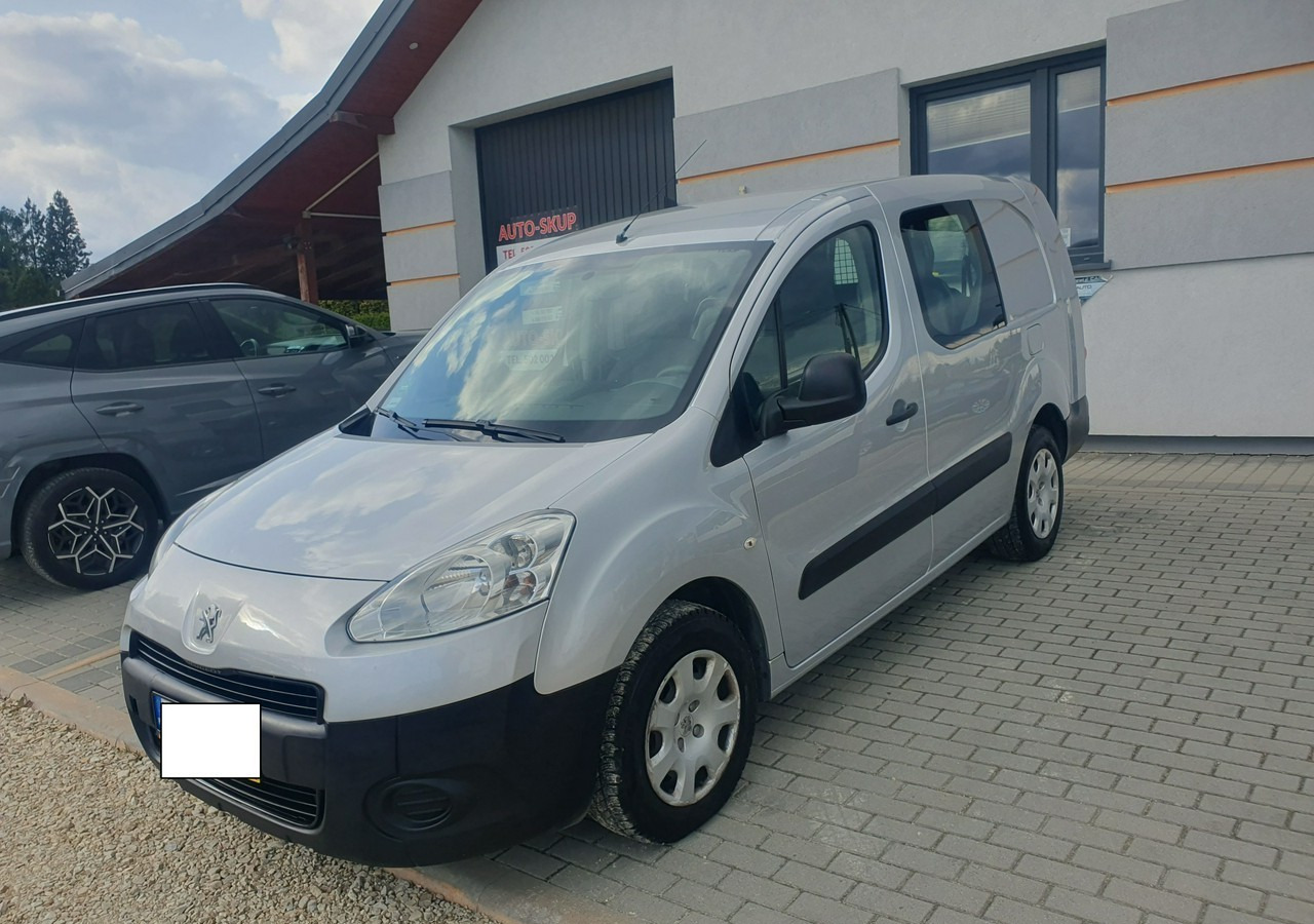 Citroen Berlingo II 5 lub 2 osobowy *long * zabudowa gruau* - Car: picture 2 Citroen Berlingo II 5 lub 2 osobowy *long * zabudowa gruau* - Car: picture 2