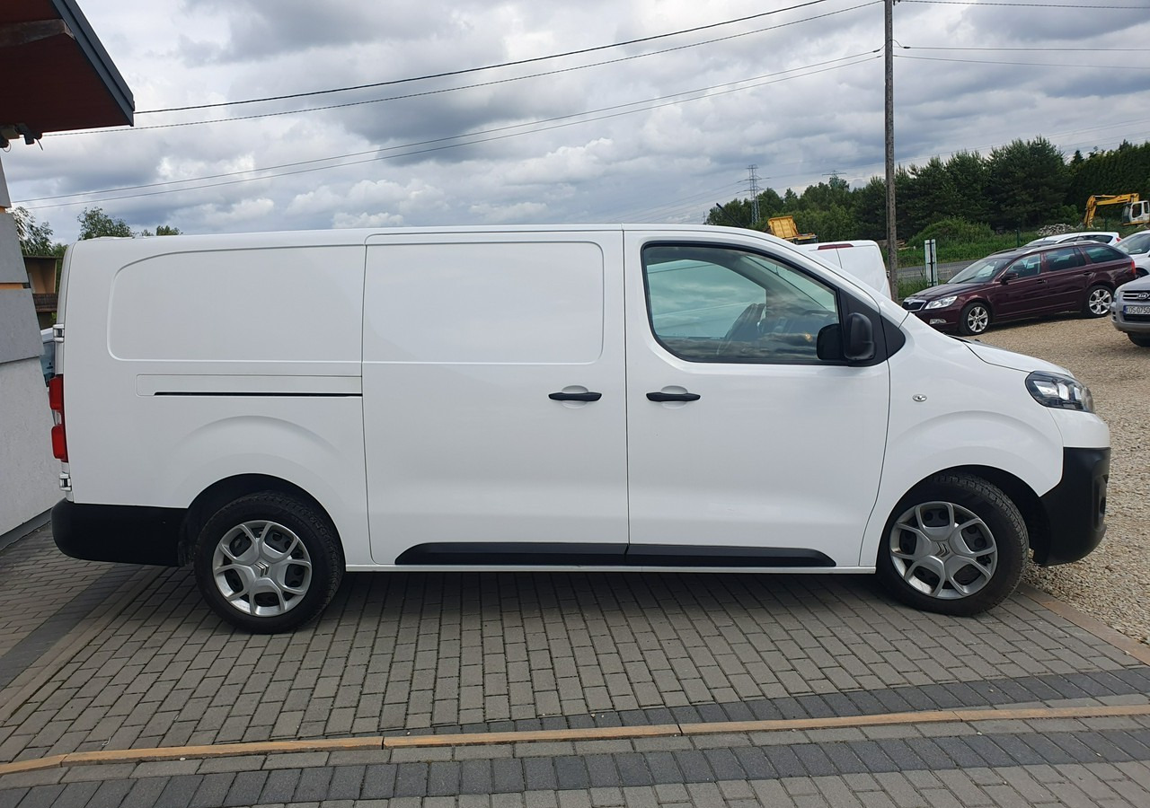 Opel Vivaro 2,0 Diesel | 160 tyś.km | Stan bdb! - Panel van: picture 5 Opel Vivaro 2,0 Diesel | 160 tyś.km | Stan bdb! - Panel van: picture 5