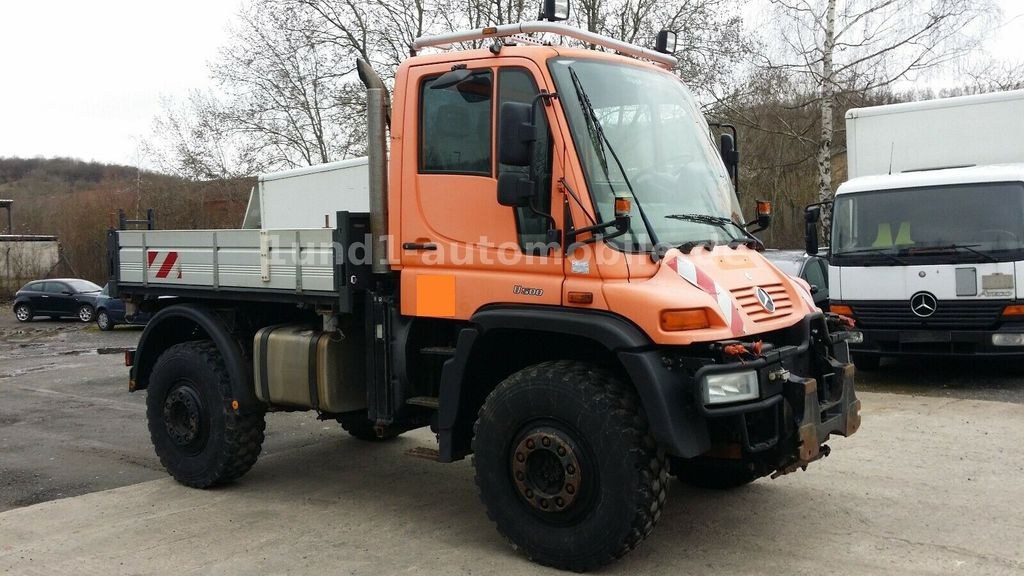 Mercedes-Benz Unimog U 500 Kipper Kommunalhydraulik U 300 400 U 500 Kipper Kommunalhydraulik U 300 400 - Utility/ Special vehicle: picture 2 Mercedes-Benz Unimog U 500 Kipper Kommunalhydraulik U 300 400 U 500 Kipper Kommunalhydraulik U 300 400 - Utility/ Special vehicle: picture 2