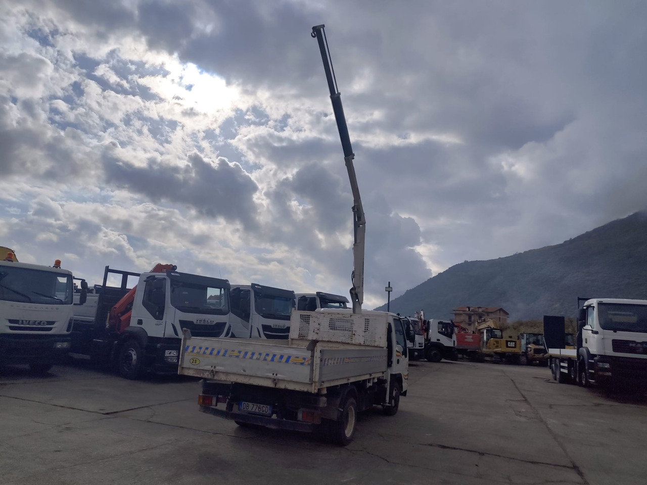 ISUZU NPR77G-5DX - Tipper: picture 3 ISUZU NPR77G-5DX - Tipper: picture 3