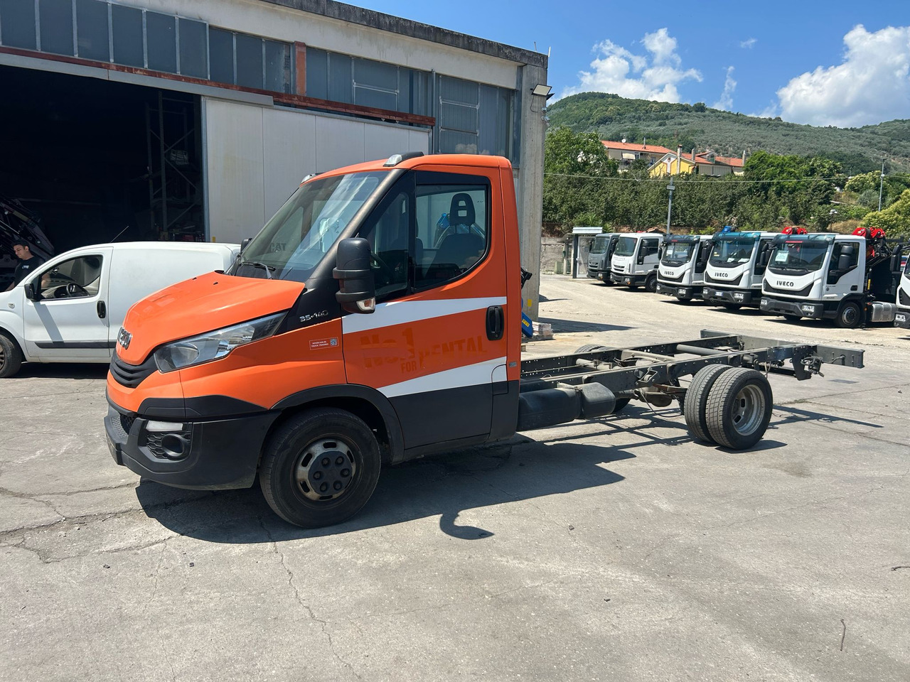 IVECO DAILY 35-140 - Open body delivery van: picture 1 IVECO DAILY 35-140 - Open body delivery van: picture 1
