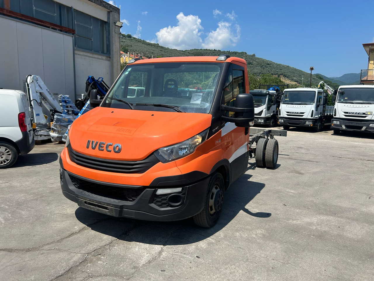 IVECO DAILY 35-140 - Open body delivery van: picture 3 IVECO DAILY 35-140 - Open body delivery van: picture 3