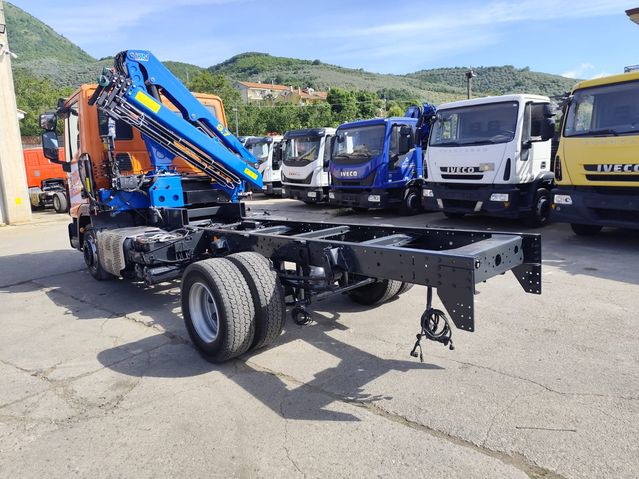 Crane truck IVECO EUROCARGO 120-90L: picture 17