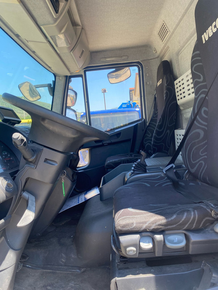 Crane truck IVECO EUROCARGO 120E25: picture 6