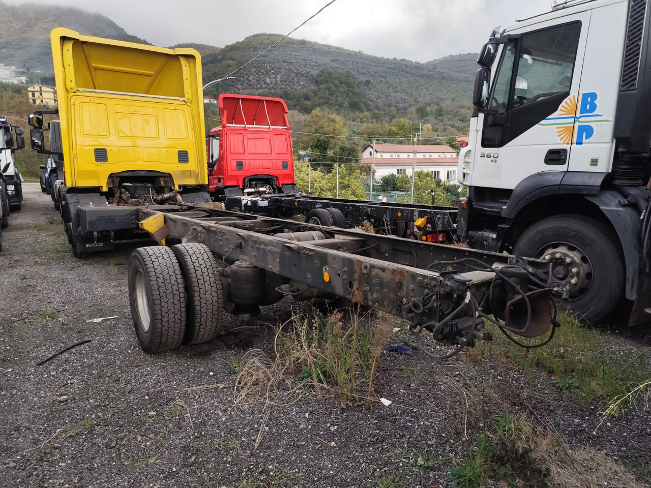 IVECO EUROCARGO 120E28P - Cab chassis truck: picture 4 IVECO EUROCARGO 120E28P - Cab chassis truck: picture 4