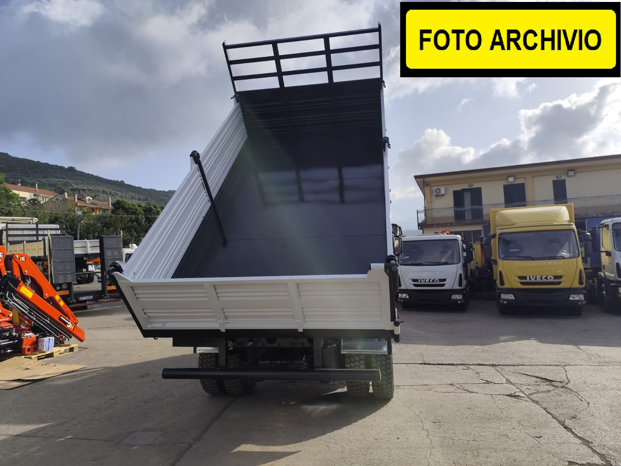 IVECO EUROCARGO 150E25 - Tipper: picture 3 IVECO EUROCARGO 150E25 - Tipper: picture 3
