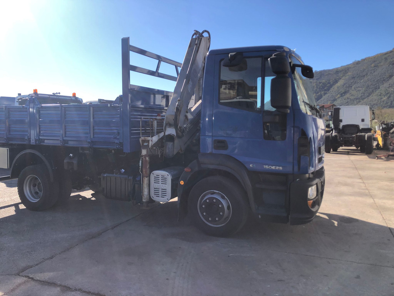 Crane truck, Tipper IVECO EUROCARGO 150E25P: picture 19 Crane truck, Tipper IVECO EUROCARGO 150E25P: picture 19