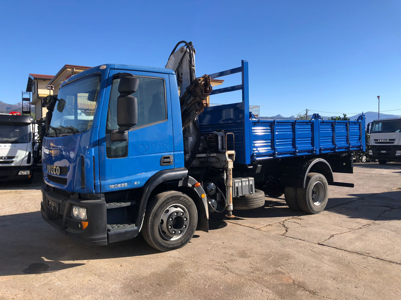 Crane truck, Tipper IVECO EUROCARGO 150E25P: picture 11 Crane truck, Tipper IVECO EUROCARGO 150E25P: picture 11
