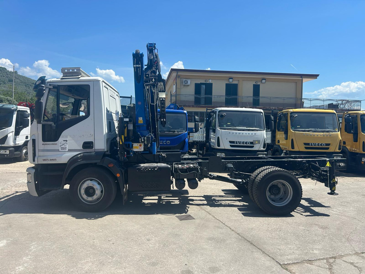 IVECO EUROCARGO 160-250 - Crane truck: picture 3 IVECO EUROCARGO 160-250 - Crane truck: picture 3