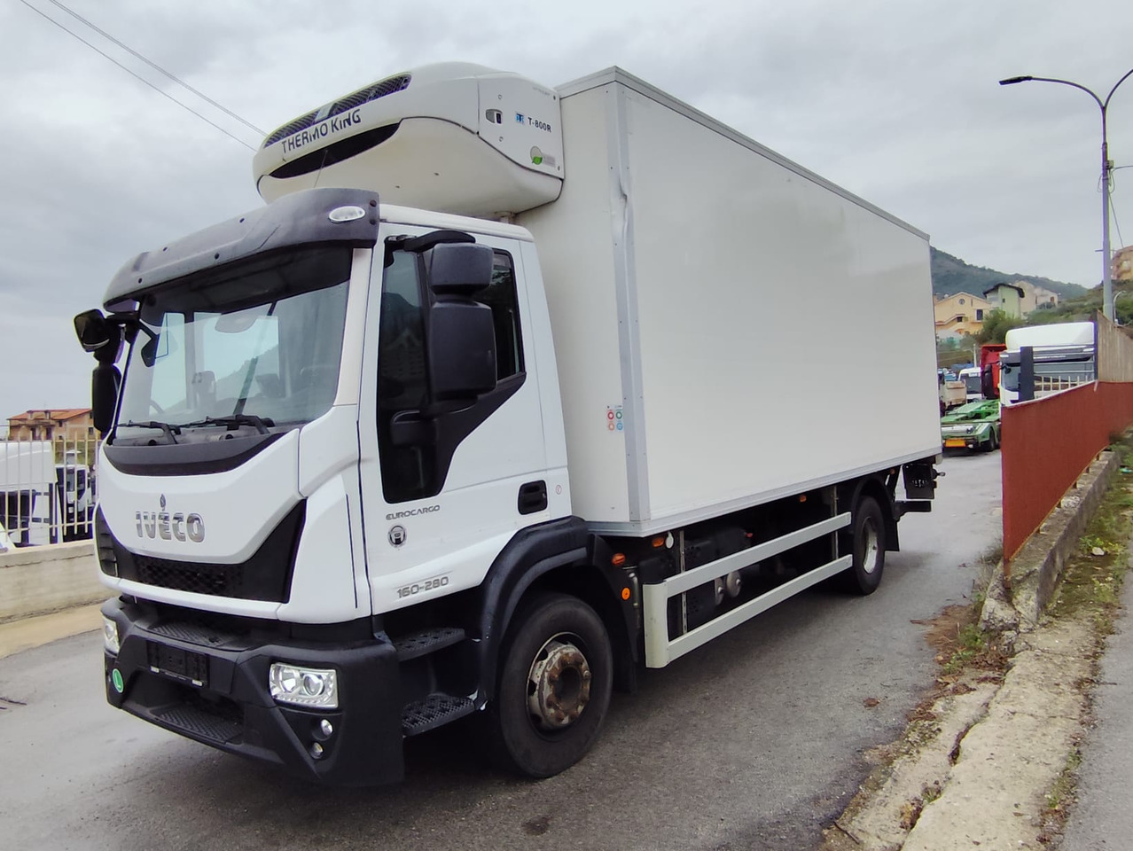 IVECO EUROCARGO 160-280 - Box truck, Crane truck: picture 1 IVECO EUROCARGO 160-280 - Box truck, Crane truck: picture 1