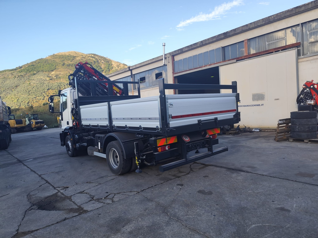 Crane truck IVECO EUROCARGO 160E30: picture 15