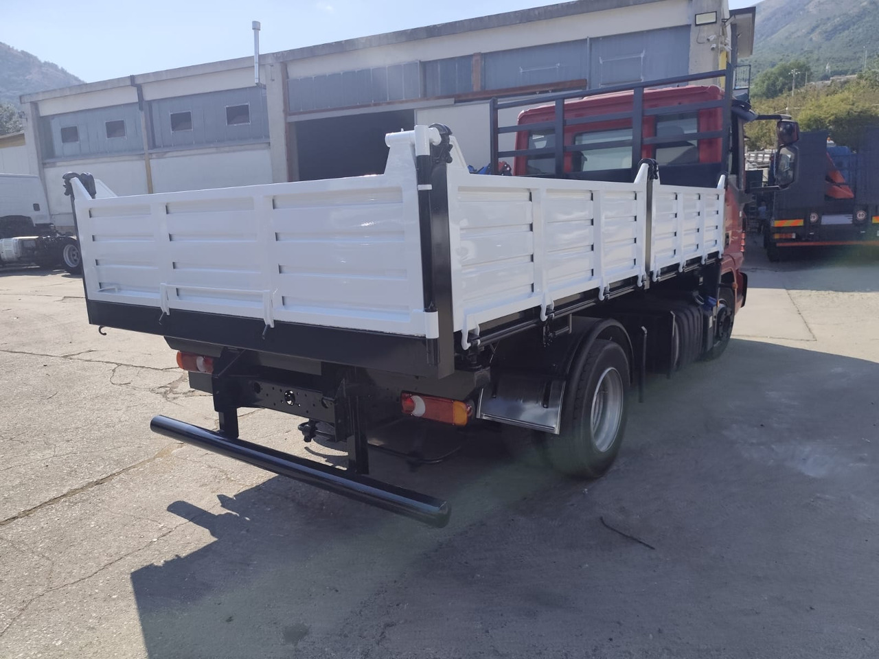 Cab chassis truck IVECO EUROCARGO 80-190: picture 11