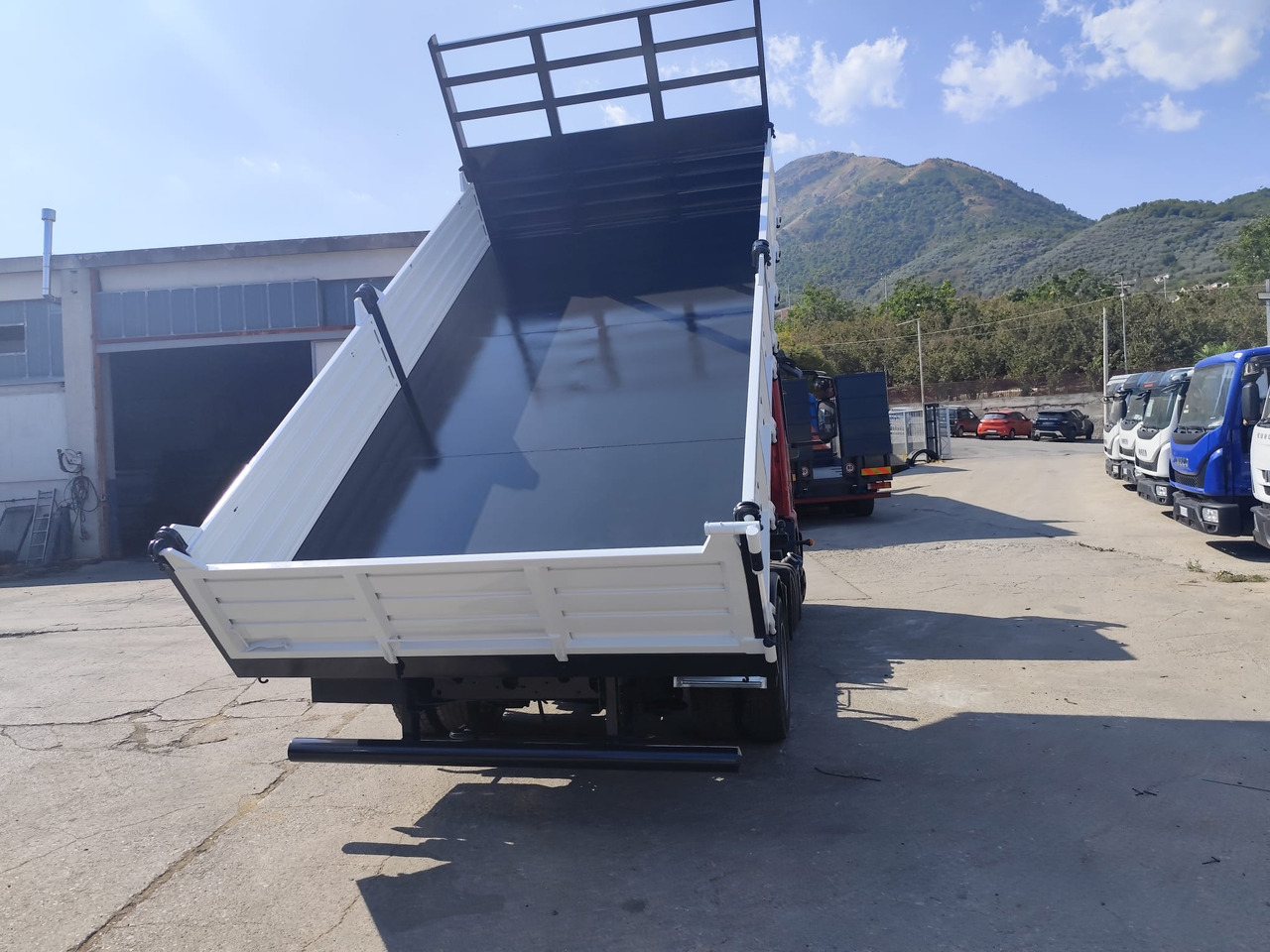 Cab chassis truck IVECO EUROCARGO 80-190: picture 42