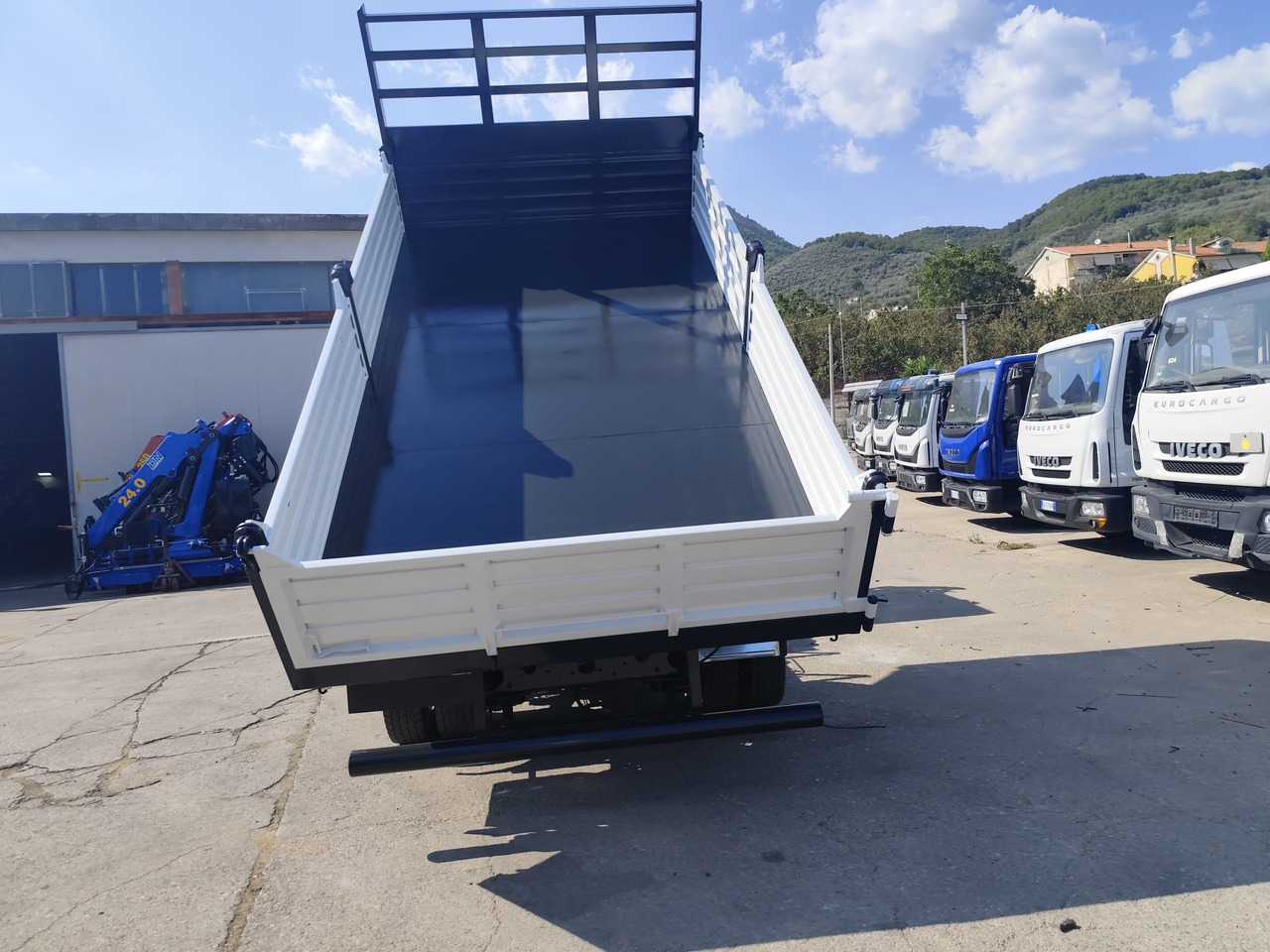 Cab chassis truck IVECO EUROCARGO 80-190: picture 40