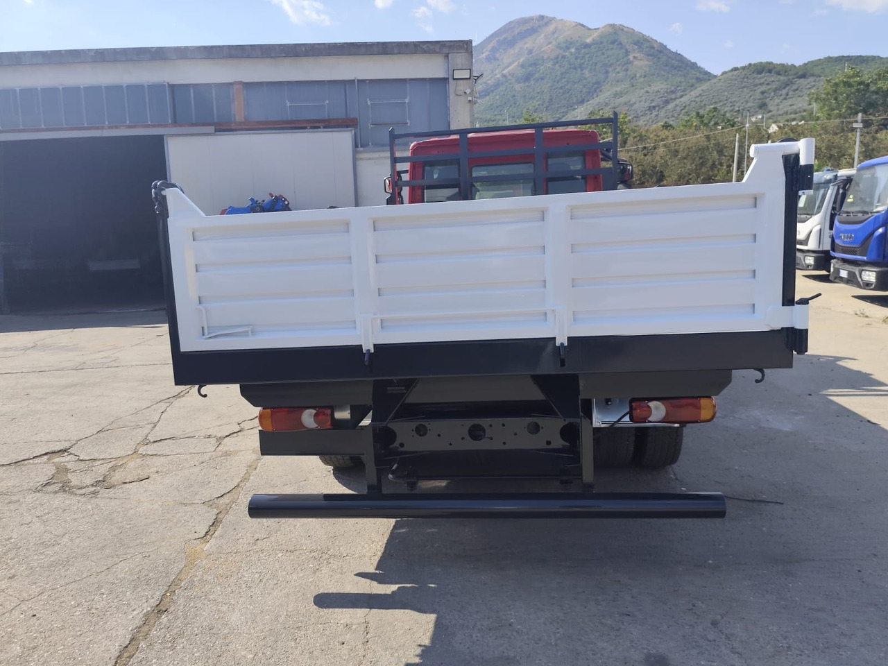 Cab chassis truck IVECO EUROCARGO 80-190: picture 8