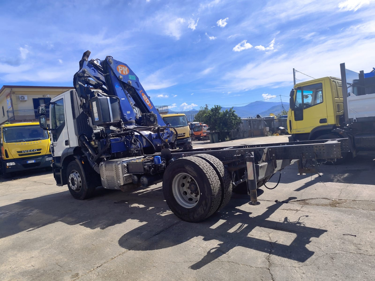 IVECO STRALIS 190S31 - Crane truck: picture 3 IVECO STRALIS 190S31 - Crane truck: picture 3