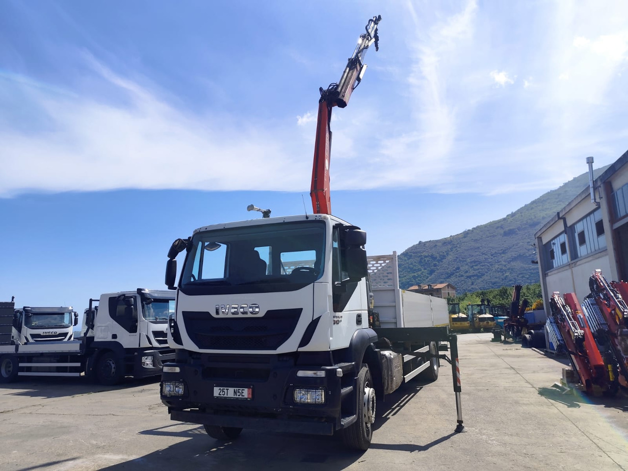 IVECO STRALIS 190S31 - Crane truck: picture 5 IVECO STRALIS 190S31 - Crane truck: picture 5