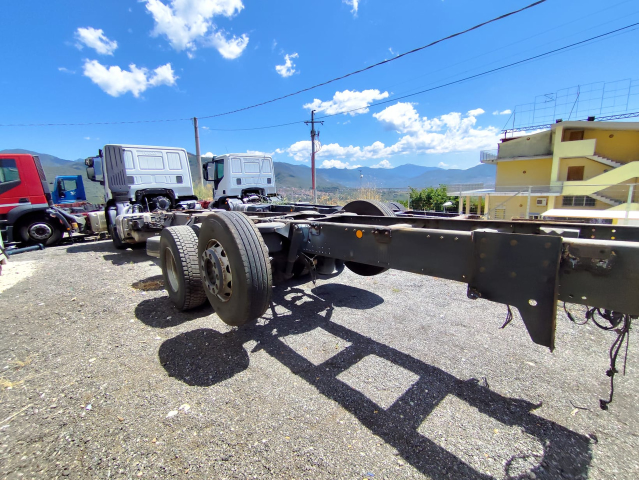Cab chassis truck IVECO STRALIS AD 260S31: picture 12