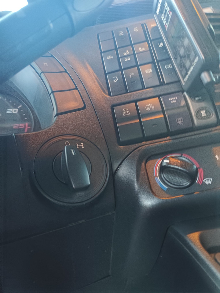 IVECO STRALIS AS 260S46 - Dropside/ Flatbed truck: picture 2 IVECO STRALIS AS 260S46 - Dropside/ Flatbed truck: picture 2