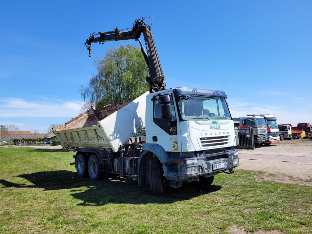 Crane truck, Tipper IVECO TRAKKER 260T36: picture 7 Crane truck, Tipper IVECO TRAKKER 260T36: picture 7