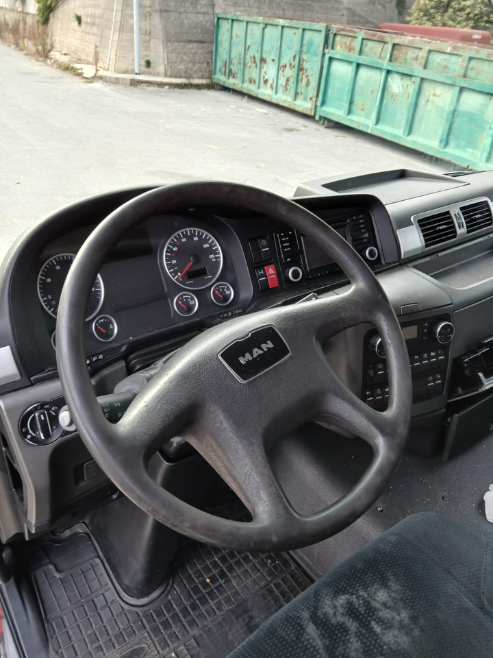 MAN TGX 26.440 - Cab chassis truck: picture 4 MAN TGX 26.440 - Cab chassis truck: picture 4