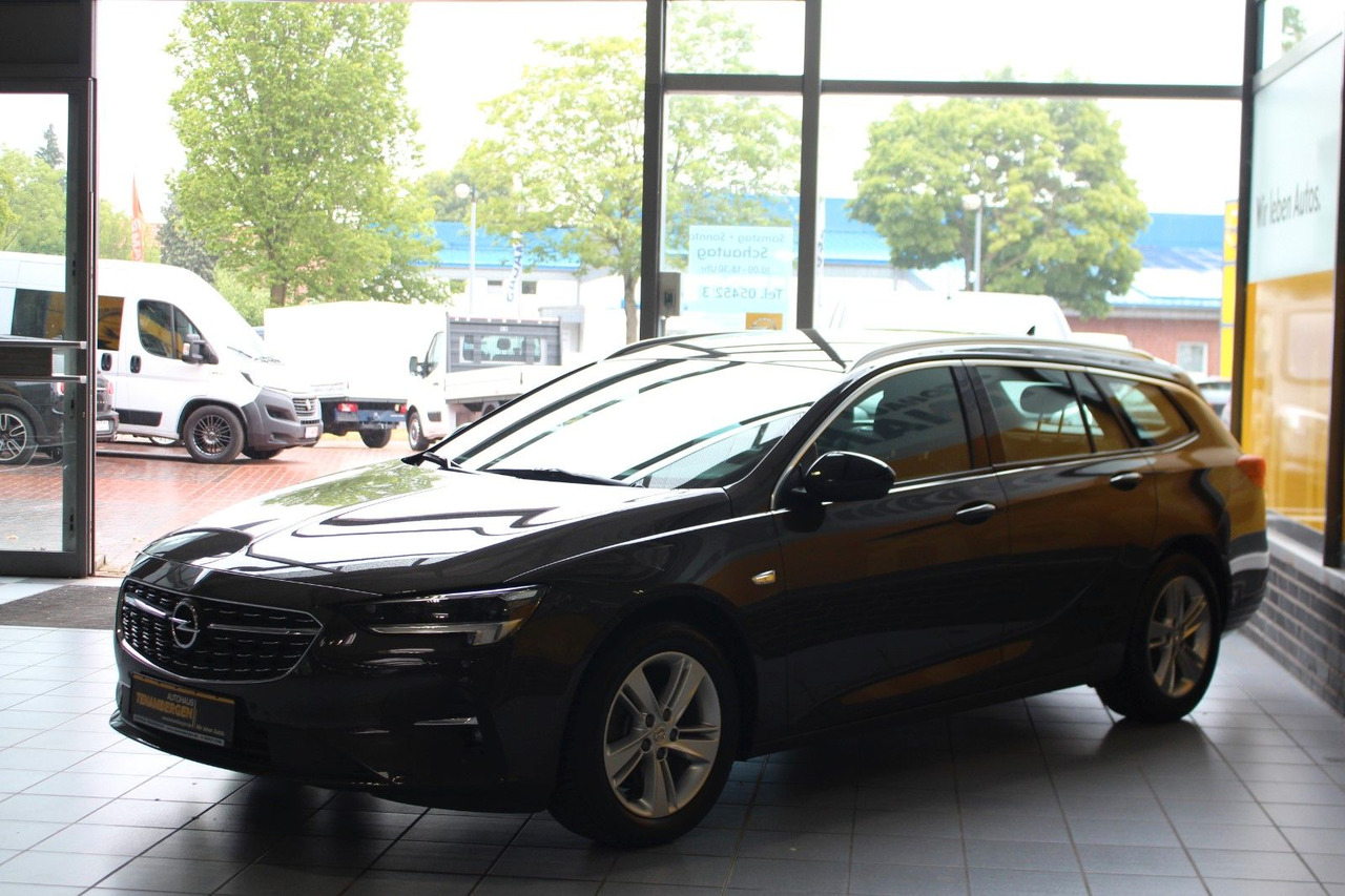 Opel Insignia B Navi SHZ Elegance IntelliLux LED - Car: picture 4 Opel Insignia B Navi SHZ Elegance IntelliLux LED - Car: picture 4