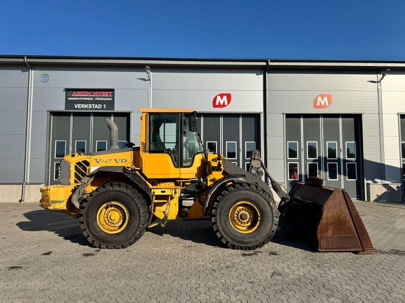 Volvo L90F - Wheel loader: picture 4 Volvo L90F - Wheel loader: picture 4