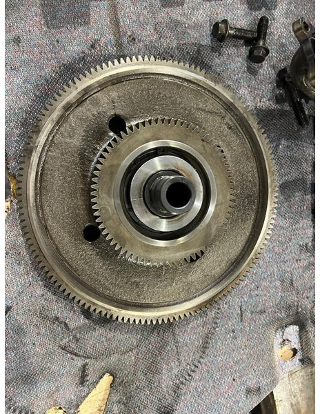 Scania 1905699 - Camshaft: picture 4 Scania 1905699 - Camshaft: picture 4