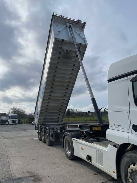 New Semi-trailer BENALU c39: picture 8 New Semi-trailer BENALU c39: picture 8