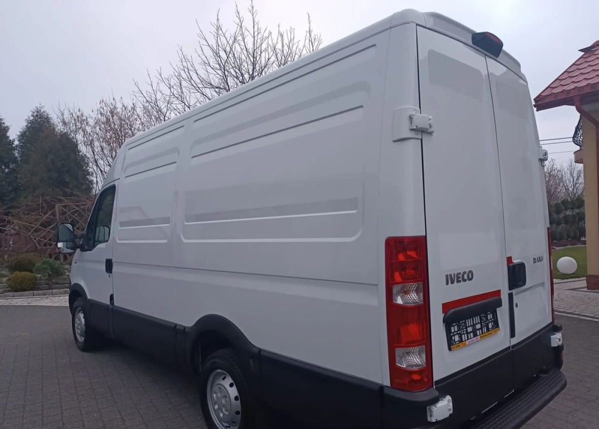 Panel van Iveco Dailly 2.3: picture 18