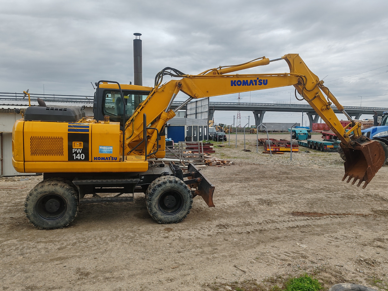 Komatsu PW140-7 - Wheel excavator: picture 4 Komatsu PW140-7 - Wheel excavator: picture 4