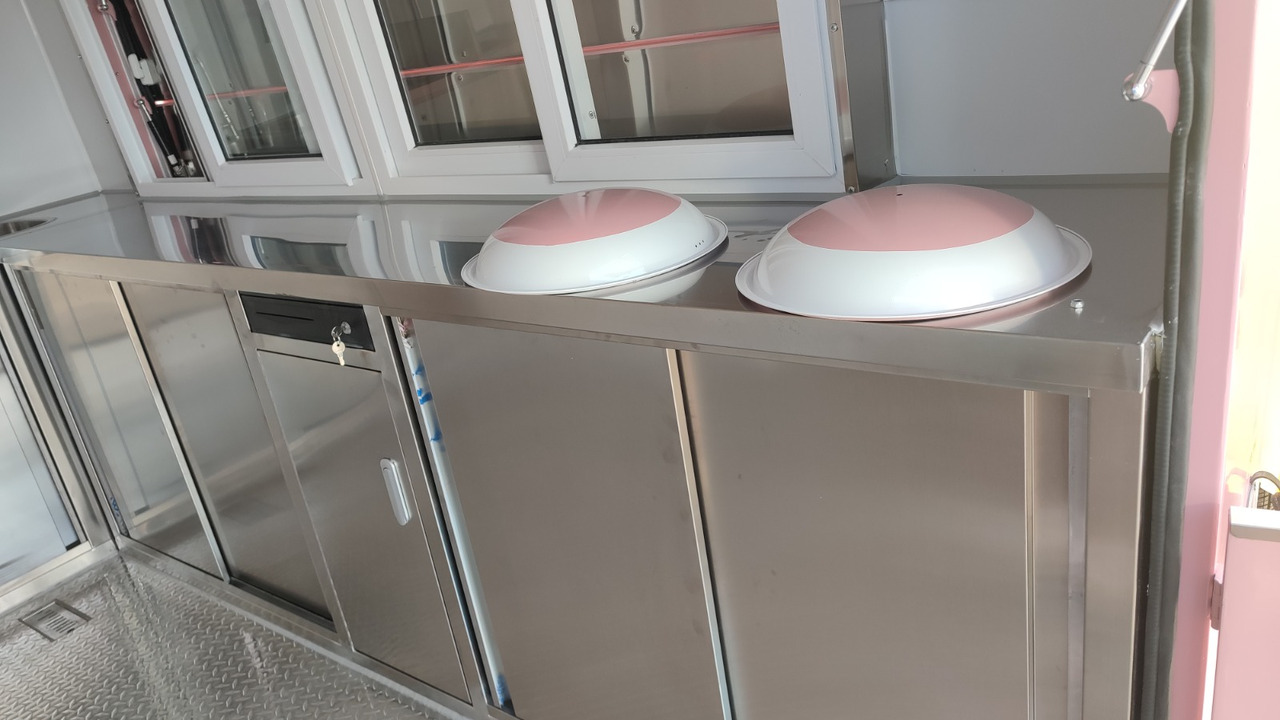 Deli Star Trailer Retro Frenchie HR 5020 Electric - EU standards - Vending trailer: picture 4 Deli Star Trailer Retro Frenchie HR 5020 Electric - EU standards - Vending trailer: picture 4